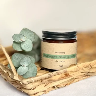 Dezodorant eukaliptusowy wraz z eukaliptusem